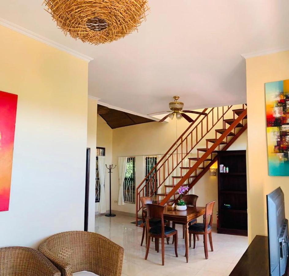 Giri'S Villa Jimbaran Ungasan  Ngoại thất bức ảnh
